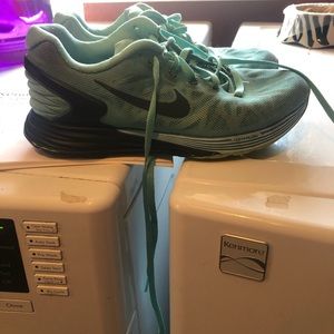 Women’s Nike shoes